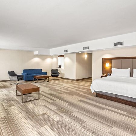 Holiday Inn Express & Suites Tacoma By Ihg Exterior foto