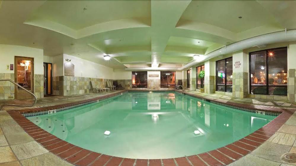 Holiday Inn Express & Suites Tacoma By Ihg Exterior foto